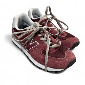 New Balance Women's 574 Suede and Mesh Retro Sneakers Size 8
